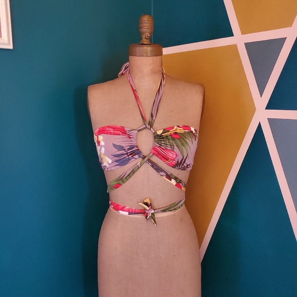 Floral bikini - Picture 2 of 3